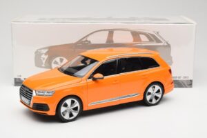 Audi Q7 4M Laranja Metallic Minichamps 1:18 110014004 Metal - imagem 8 de 8