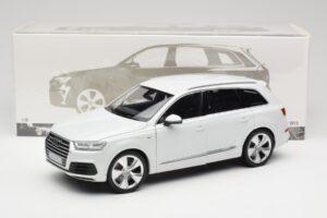 Audi Q7 4M Branco Minichamps 1:18 110014000 Metal - imagem 8 de 8