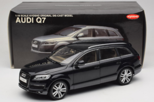 Audi Q7 Preto Kyosho 1:18 09221BK Metal - imagem 8 de 8