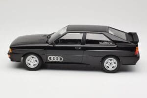 Audi Quattro Preto Metálico Minichamps 1:18 155016121 Metal - imagem 3 de 6