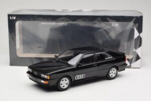 Audi Quattro Preto Metálico Minichamps 1:18 155016121 Metal - imagem 6 de 6