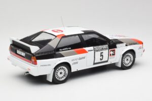 Audi Quattro #5 H. Mikkola / A. Hertz 1000 Lakes Rally 1982 IXO 1:18 18RMC094B Metal - imagem 2 de 6