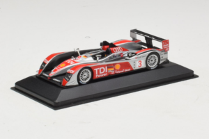 Audi R10 TDI LMP1 #3 L. Luhr / A. Premat 2008 Minichamps 1:43 400089803 Metal - imagem 2 de 4