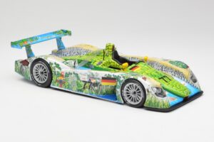 Audi R8 LMP Crocodile 2001 Maisto 1:18 35899 Metal - imagem 4 de 6