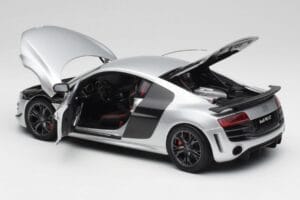 Audi R8 GT Type 42 Ice Prateado Metallic Kyosho 1:18 09218IS Metal - imagem 5 de 8
