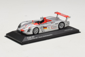 Audi R8 LMP #1 F. Biela / E. Pirro / T. Kristensen 24 Hours of Le Mans Winner 2001 Minichamps 1:43 400011201 Metal - imagem 2 de 4