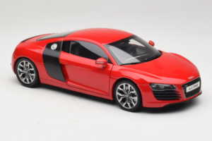 Audi R8 Vermelho Kyosho 1:18 09213R Metal - imagem 6 de 8