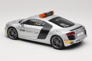 Audi R8 Safety Car 24 Hours of Le Mans 2008 Kyosho 1:18 09214DTM Metal - imagem 4 de 8