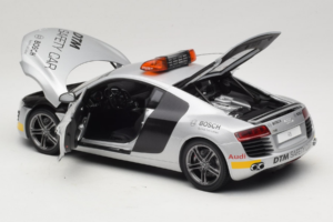 Audi R8 Safety Car 24 Hours of Le Mans 2008 Kyosho 1:18 09214DTM Metal - imagem 7 de 8