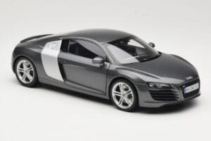 Audi R8 Type 42 4.2 Daytona Grey Kyosho 1:18 5010618425 Metal - imagem 6 de 8