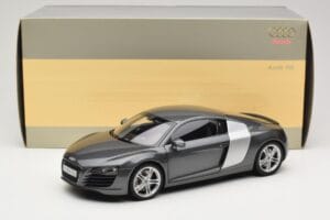 Audi R8 Type 42 4.2 Daytona Grey Kyosho 1:18 5010618425 Metal - imagem 8 de 8