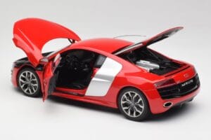 Audi R8 V10 Brilliant Vermelho Kyosho 1:18 09216RR Metal - imagem 5 de 8