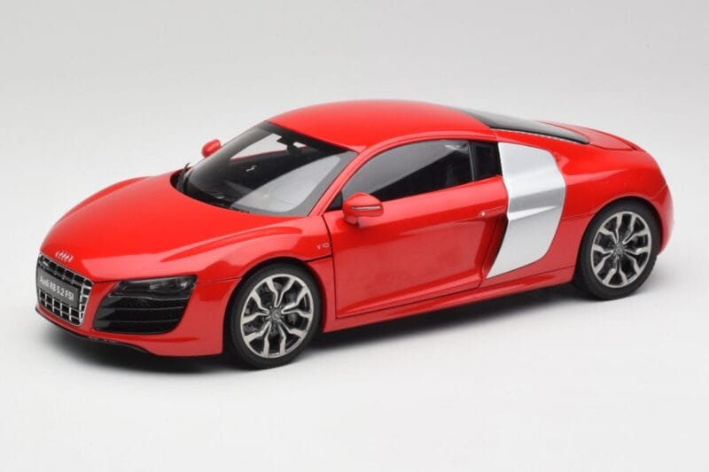 Audi R8 V10 Brilliant Vermelho Kyosho 1:18 09216RR Metal