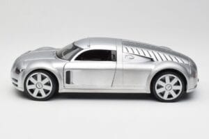 Audi Rosemeyer Prateado Maisto 1:18 20000001438 Metal - imagem 4 de 8