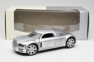 Audi Rosemeyer Prateado Maisto 1:18 20000001438 Metal - imagem 8 de 8