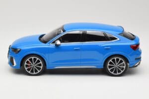 Audi RS Q3 F3 Sportback Azul Minichamps 1:18 155018101 Metal - imagem 3 de 6