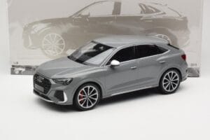 Audi RS Q3 F3 Sportback Cinzento Minichamps 1:18 155018100 Metal - imagem 6 de 6