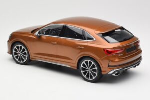Audi RS Q3 Sportback 8U Brown Metallic Minichamps 1:18 155018104 Metal - imagem 5 de 6