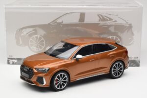 Audi RS Q3 Sportback 8U Brown Metallic Minichamps 1:18 155018104 Metal - imagem 6 de 6