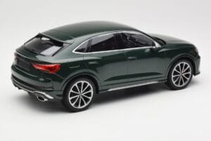 Audi RS Q3 Sportback 8U Green Metallic Minichamps 1:18 155018102 Metal - imagem 2 de 6
