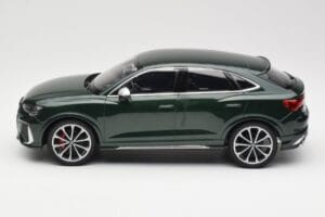 Audi RS Q3 Sportback 8U Green Metallic Minichamps 1:18 155018102 Metal - imagem 3 de 6