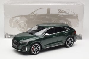 Audi RS Q3 Sportback 8U Green Metallic Minichamps 1:18 155018102 Metal - imagem 6 de 6