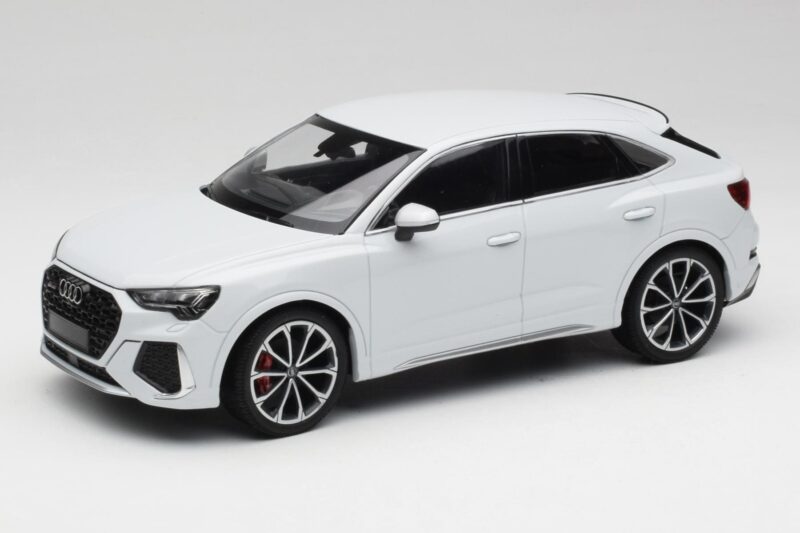 Audi RS Q3 F3 Sportback Glacier White Metallic Minichamps 1:18 155018105 Metal