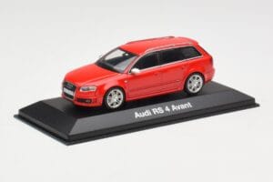 Audi RS4 B7 Avant Vermelho Minichamps 1:43 5010509213 Metal - imagem 2 de 4