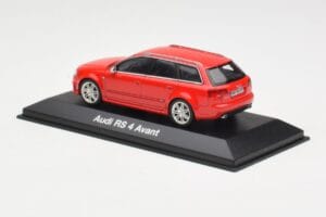 Audi RS4 B7 Avant Vermelho Minichamps 1:43 5010509213 Metal - imagem 3 de 4