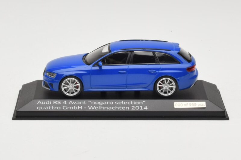 Audi RS4 B8 Avant Nogaro Blue Seleção de Natal 2014 Minichamps 1:43 AUDI003 Metal