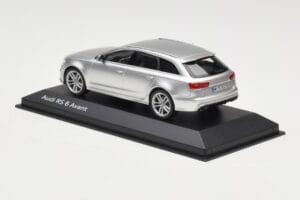 Audi RS6 C7 Avant Prisma Silver Minichamps 1:43 5011216213 Metal - imagem 3 de 4