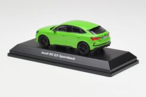 Audi RSQ3 F3 Sportback Verde Minichamps 1:43 5012013631 Metal - imagem 3 de 4