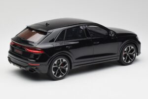 Audi RSQ8 Night Preto GT Spirit 1:18 GT305 Resina - imagem 2 de 6