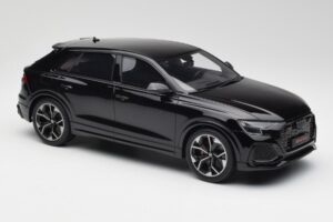 Audi RSQ8 Night Preto GT Spirit 1:18 GT305 Resina - imagem 4 de 6