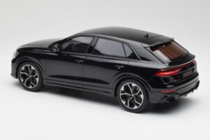 Audi RSQ8 Night Preto GT Spirit 1:18 GT305 Resina - imagem 5 de 6