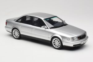 Audi S4 C4 4.2 V8 Crystal Silver Otto 1:18 OT464 Resina - imagem 4 de 6