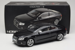 Audi S5 B8 Coupe Preto Norev 1:18 188360 Metal - imagem 8 de 8