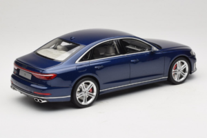 Audi S8 D5 Azul GT Spirit 1:18 GT313 Resina - imagem 2 de 6
