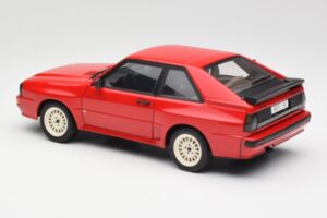Audi Sport Quattro Vermelho Edição Concessionário AUTOart 1:18 5030400205 Metal - imagem 7 de 8