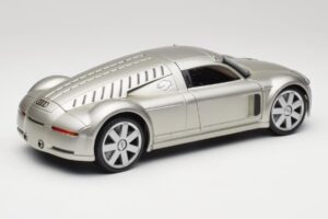 Audi Rosemeyer Prata Maisto 1:18 31625 Metal - imagem 3 de 8