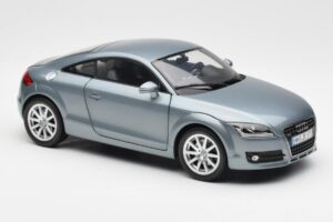 Audi TT 8J Condor Cinzento Minichamps 1:18 5010500415 Metal - imagem 6 de 8