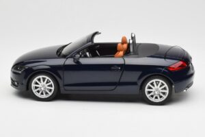 Audi TT 8J Roadster Azul Mar Profundo Minichamps 1:18 5010500525 Metal - imagem 4 de 8