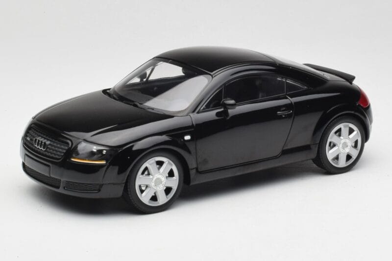 Audi TT 8N Preto Minichamps 1:18 155017021 Metal