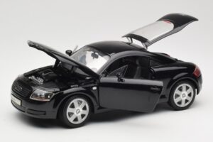 Audi TT 8N Preto Revell 1:18 08953 Metal - imagem 2 de 8