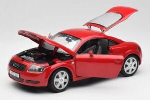 Audi TT 8N Coupe Vermelho Revell 1:18 89909092 Metal - imagem 2 de 8