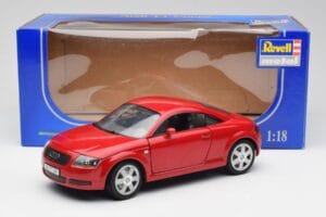 Audi TT 8N Coupe Vermelho Revell 1:18 89909092 Metal - imagem 8 de 8