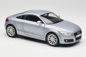 Audi TT 8N RHD Lake Prata Metálico Minichamps 1:18 150015020 Metal - imagem 6 de 8