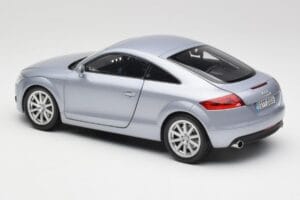 Audi TT 8N RHD Lake Prata Metálico Minichamps 1:18 150015020 Metal - imagem 7 de 8