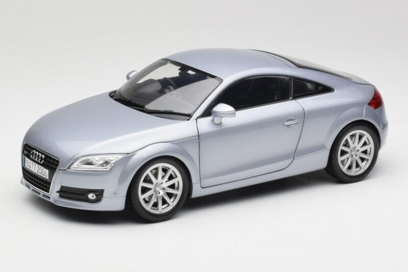 Audi TT 8N RHD Lake Prata Metálico Minichamps 1:18 150015020 Metal