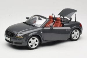 Audi TT 8N Roadster Cinzento Maisto 1:18 50346 Metal - imagem 2 de 8